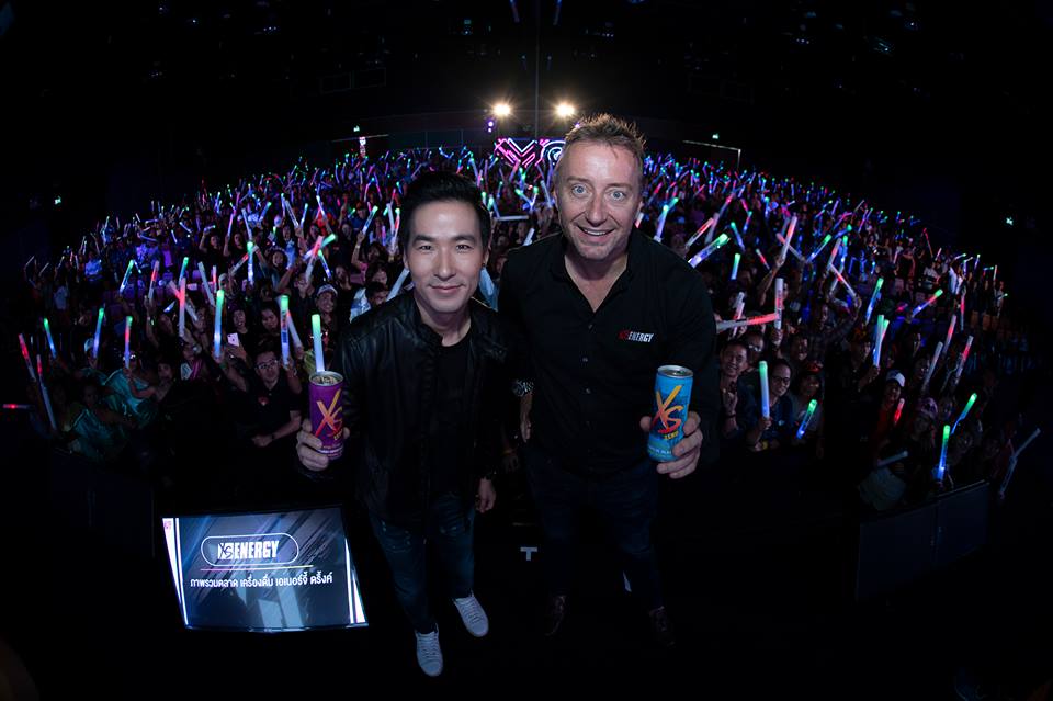 XS Neon Party Training